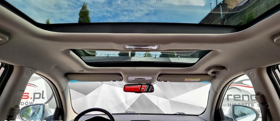 Volkswagen Touran cena 35900 przebieg: 181000, rok produkcji 2013 z Nowe Miasto nad Pilicą małe 562